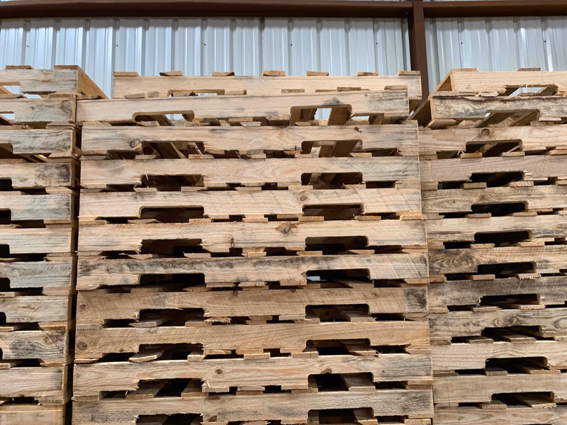 Chandler, Arizona - Grade C Economy Wood Pallets
