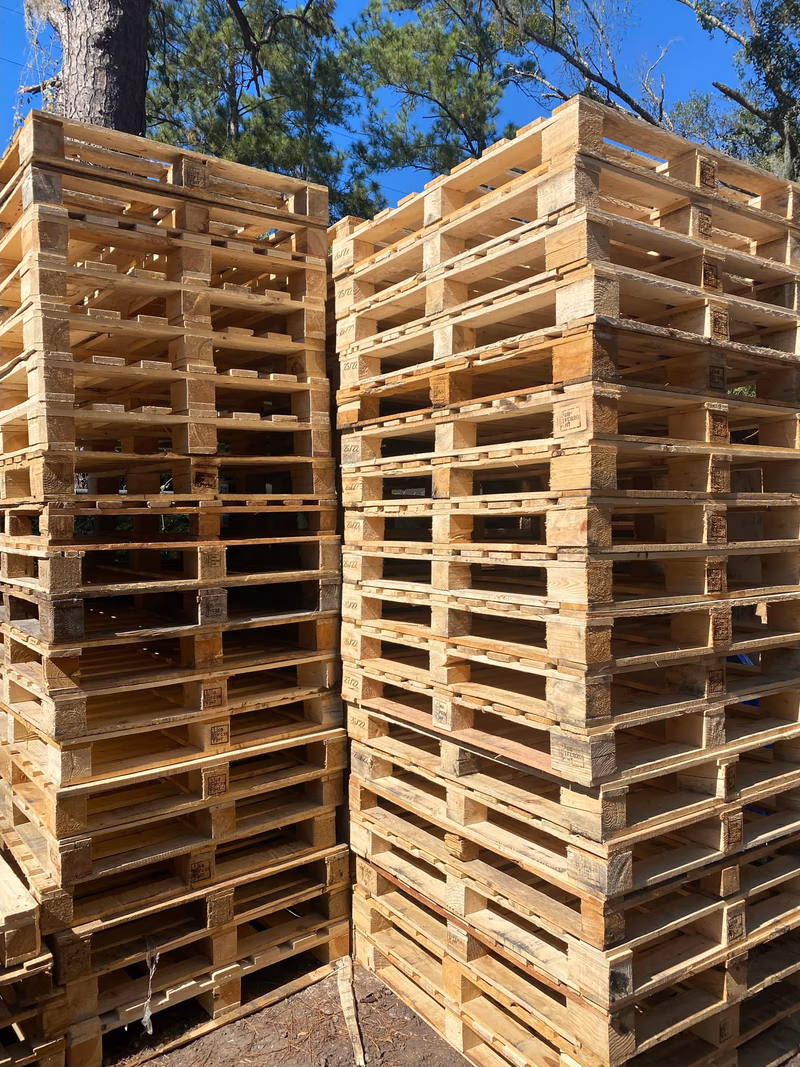 Bakersfield, California - Grade C Economy Wood Pallets