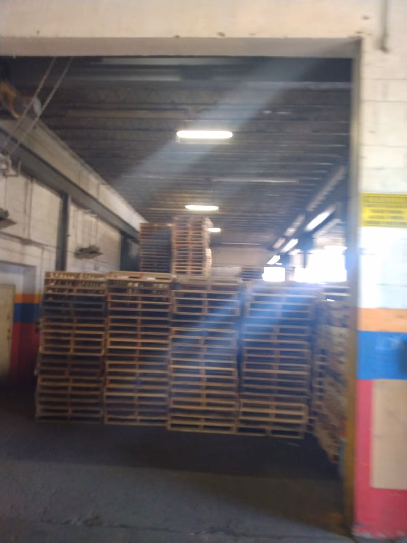Fresno, California - Grade A Premium 48x40 Wood Pallets