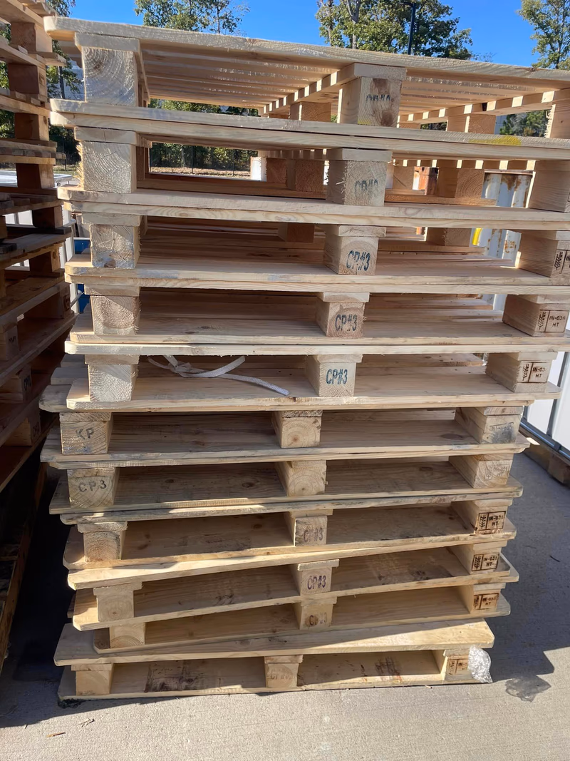 Los Angeles, California - Grade A Premium 48x40 Wood Pallets