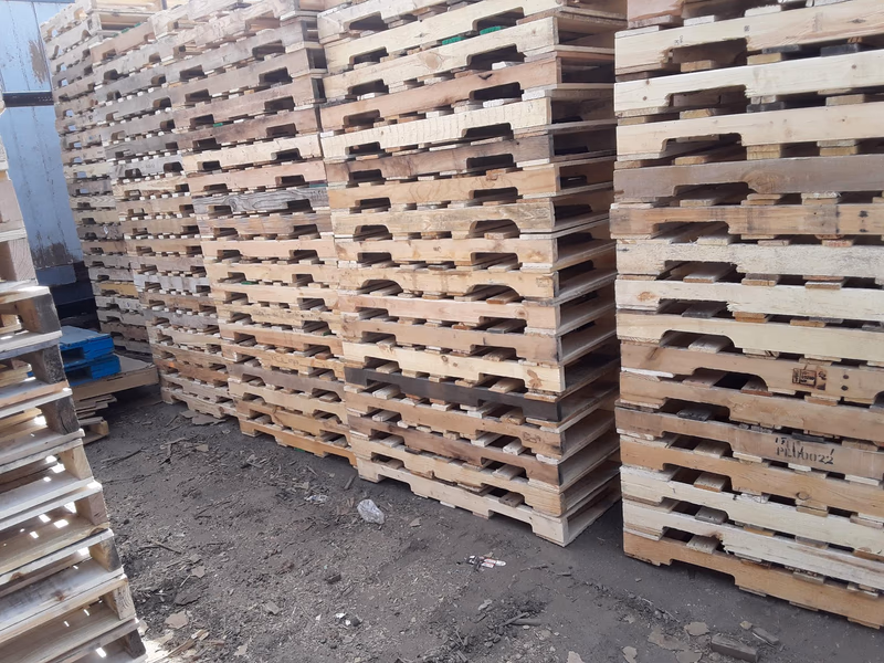 Oakland, California - Pallet Cores for Recycling