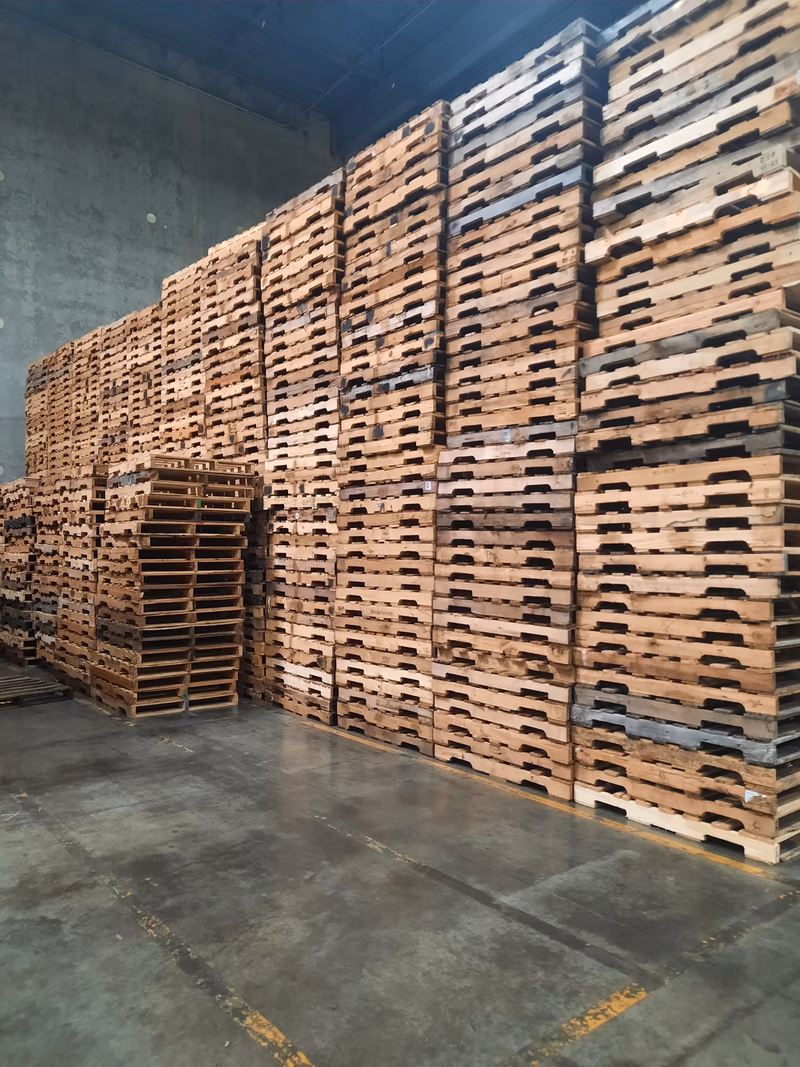 San Diego, California - Grade C Economy Wood Pallets