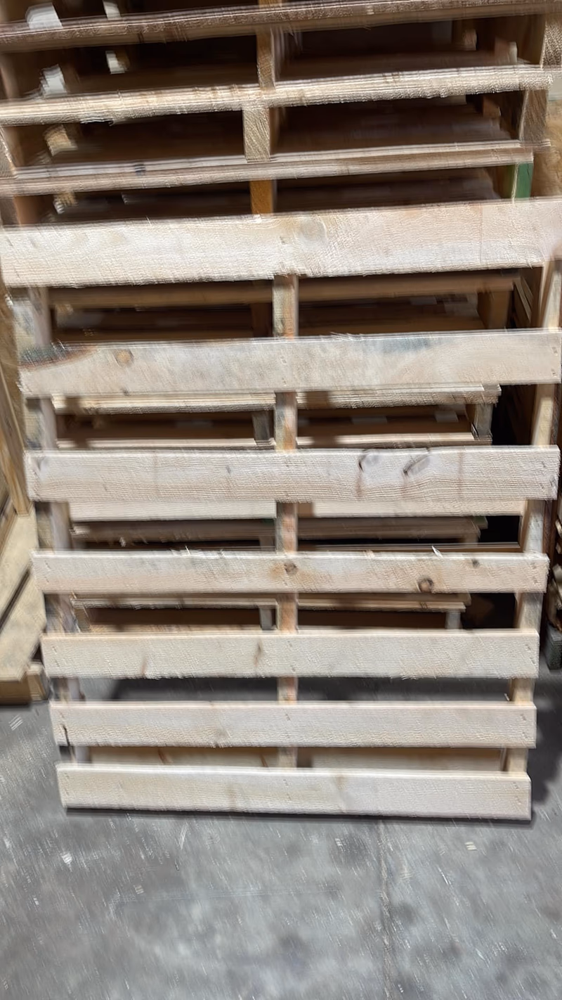 Colorado Springs, Colorado - Grade B Standard Wood Pallets