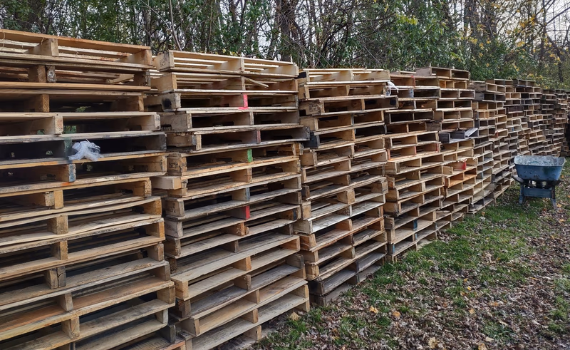 Hartford, Connecticut - Grade C Economy Wood Pallets