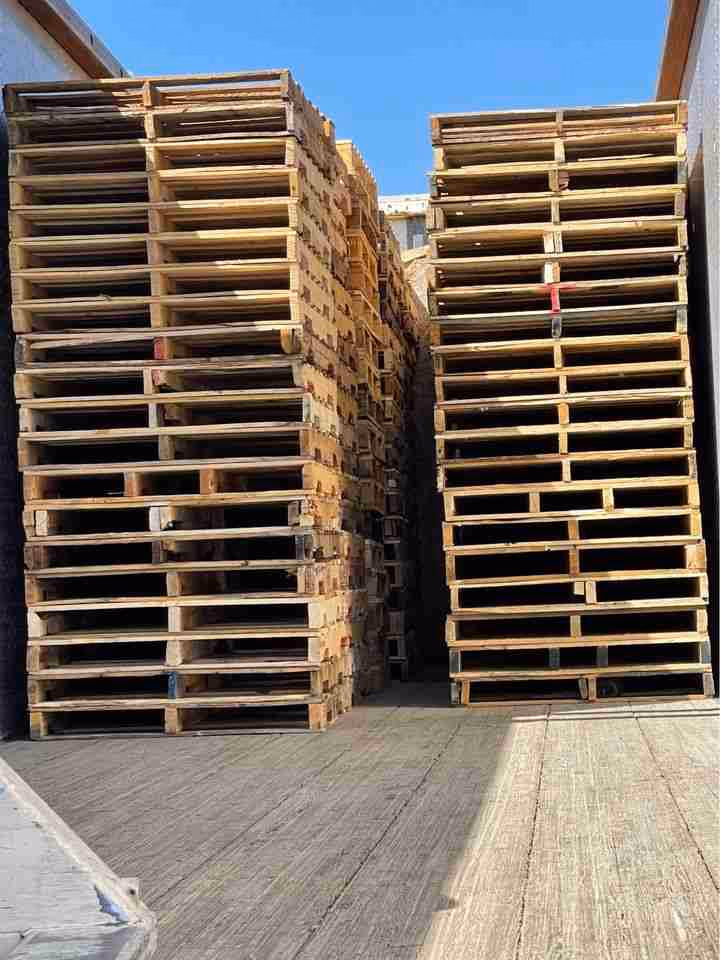 Waterbury, Connecticut - Grade B Standard Wood Pallets