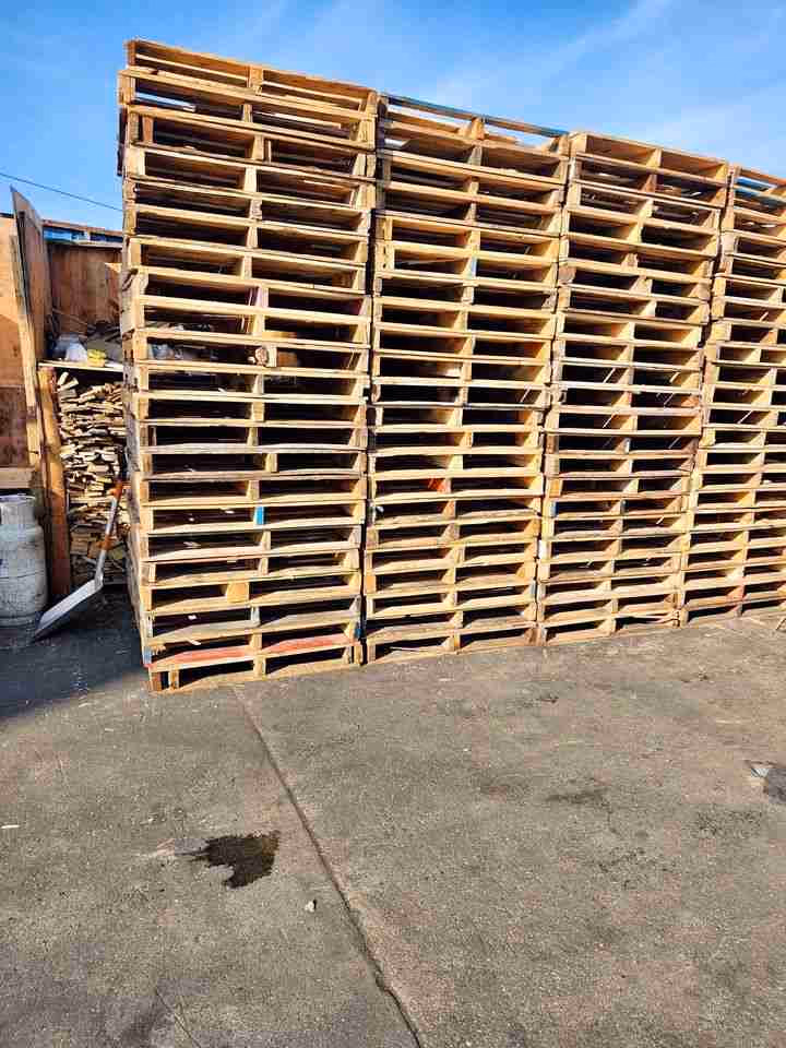 Newark, Delaware - Grade B Standard Wood Pallets