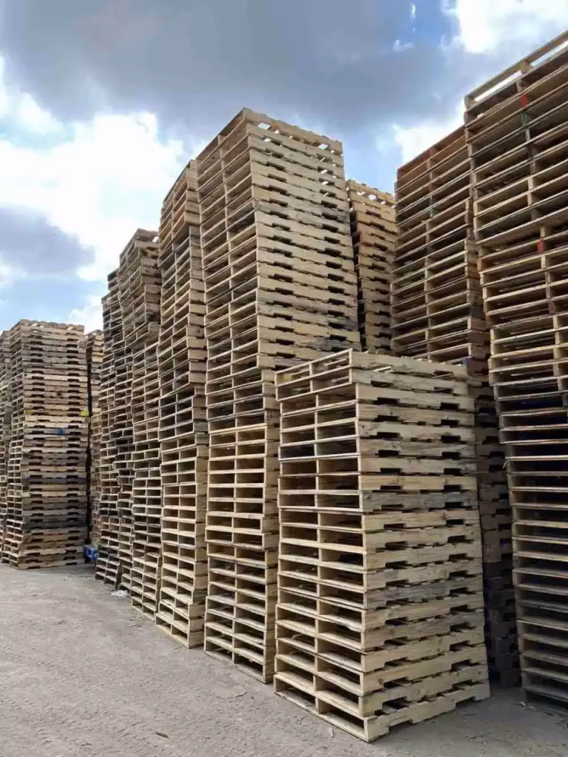 St Petersburg, Florida - Pallet Cores for Recycling