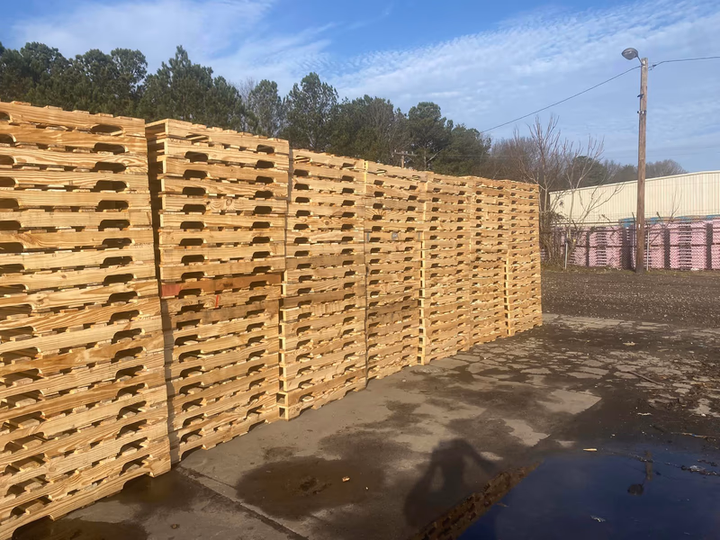 Savannah, Georgia - Grade A Premium 48x40 Wood Pallets