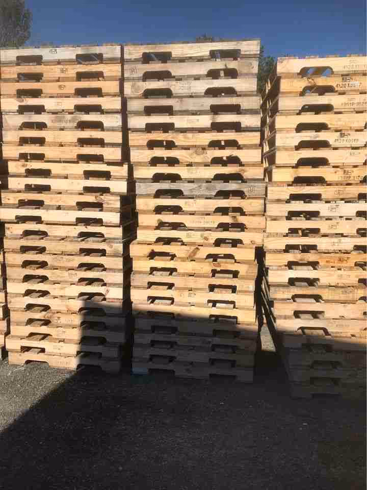 Meridian, Idaho - Grade A Premium 48x40 Wood Pallets