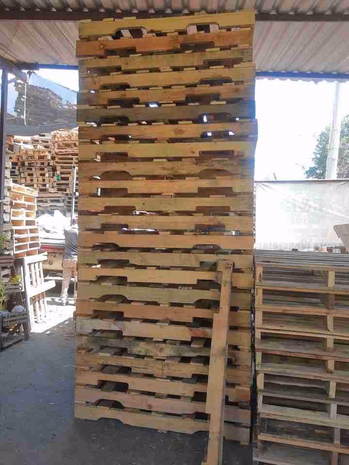 Nampa, Idaho - Grade A Premium 48x40 Wood Pallets