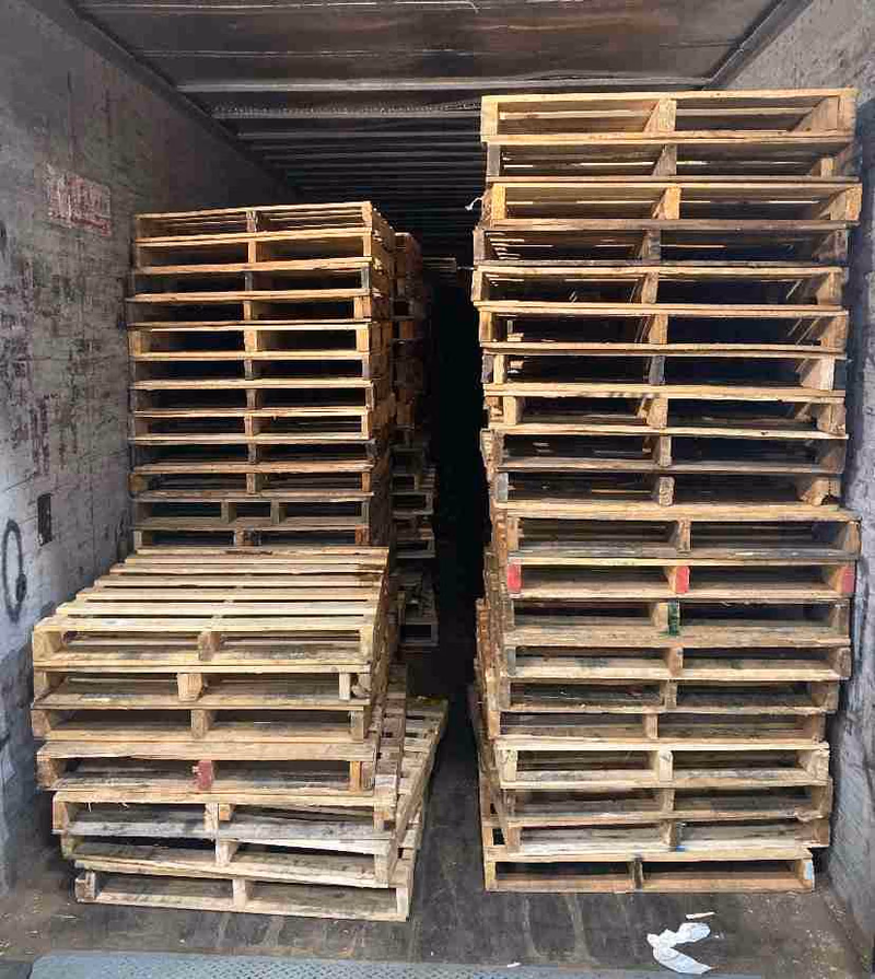 Aurora, Illinois - Grade A Premium 48x40 Wood Pallets