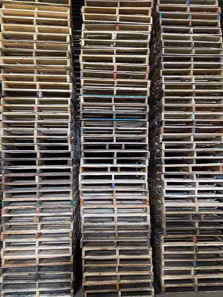 Aurora, Illinois - Grade C Economy Wood Pallets
