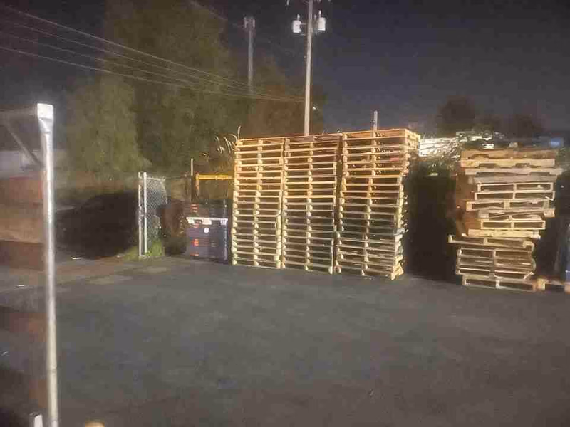 Indianapolis, Indiana - Grade A Premium 48x40 Wood Pallets