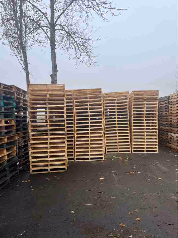 Cedar Rapids, Iowa - Grade B Standard Wood Pallets