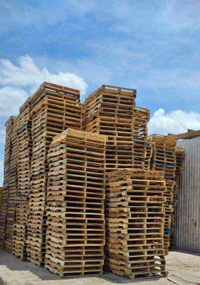 Kansas City, Kansas - Grade B Standard Wood Pallets