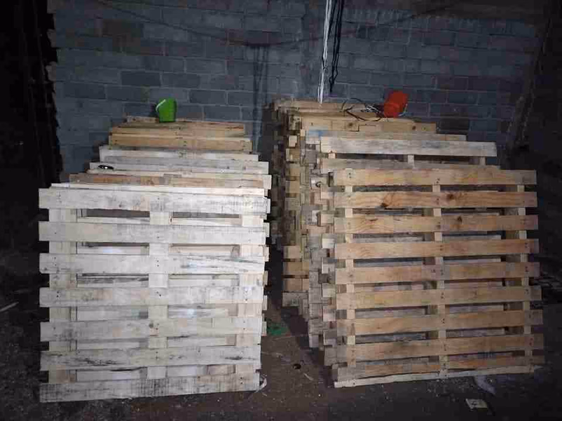 Topeka, Kansas - Grade B Standard Wood Pallets