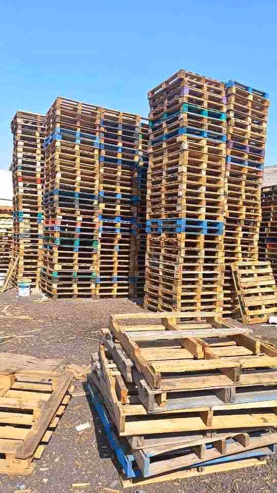 Bangor, Maine - Grade B Standard Wood Pallets