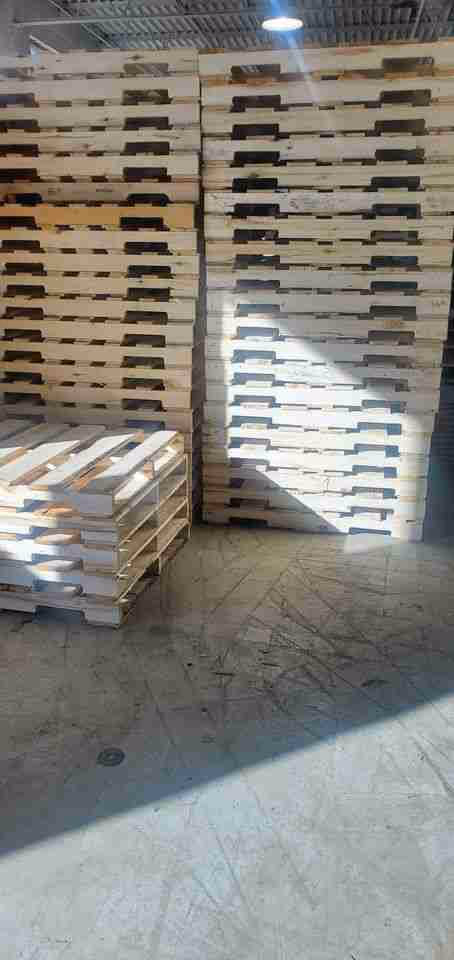 Bangor, Maine - Grade C Economy Wood Pallets