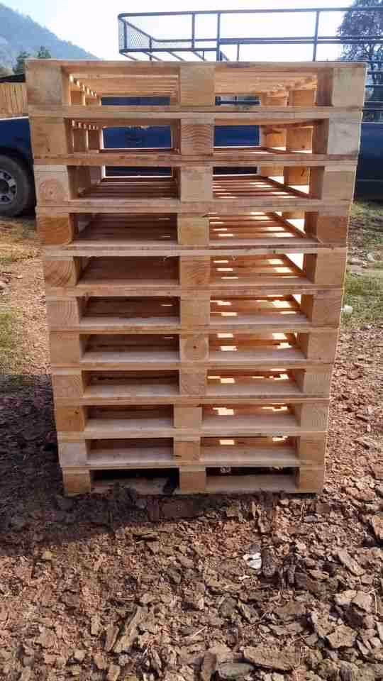 Grand Rapids, Michigan - Grade C Economy Wood Pallets