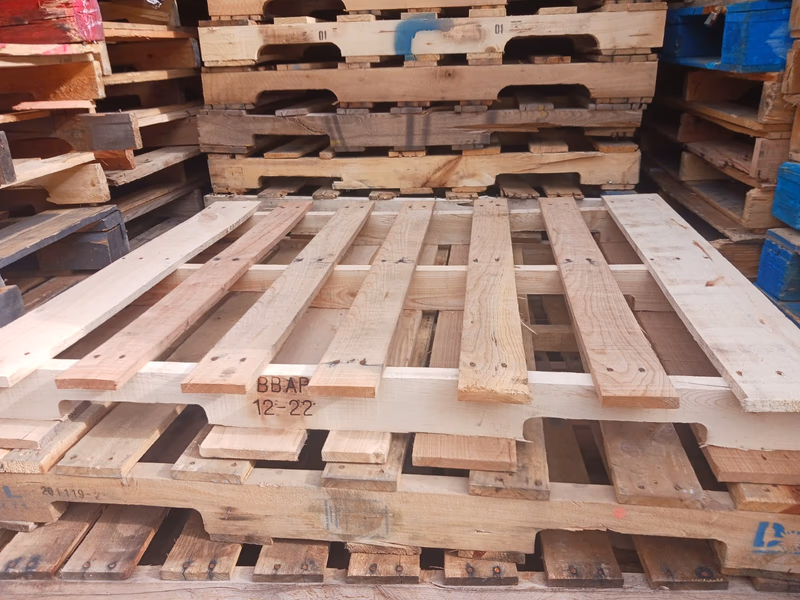Sterling Heights, Michigan - Grade C Economy Wood Pallets