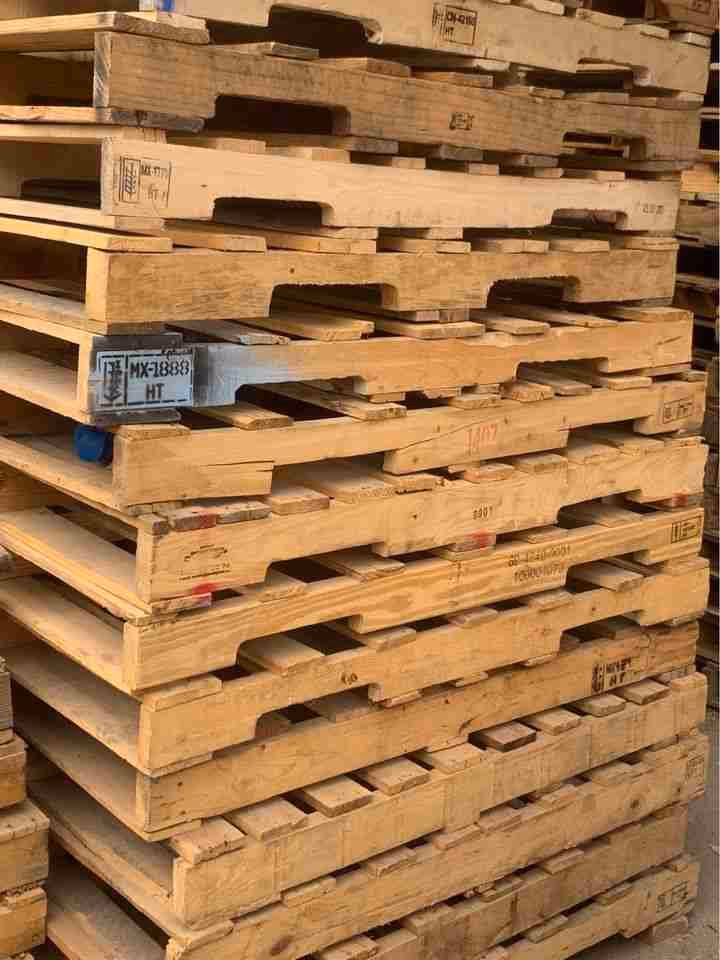 Missoula, Montana - Pallet Cores for Recycling