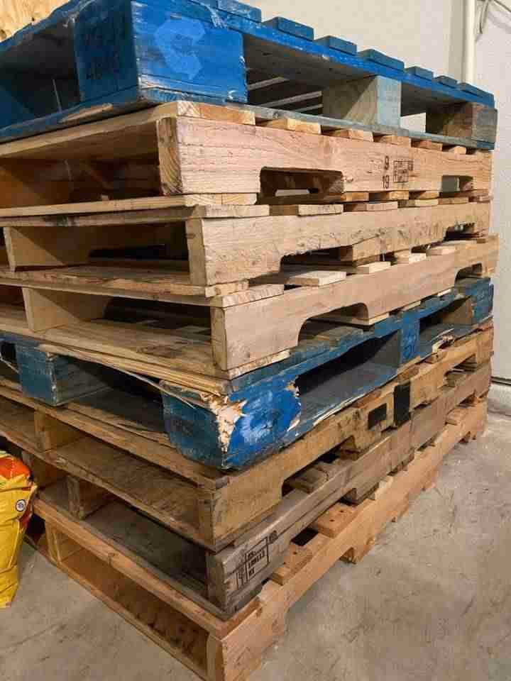 Concord, New Hampshire - Pallet Cores for Recycling