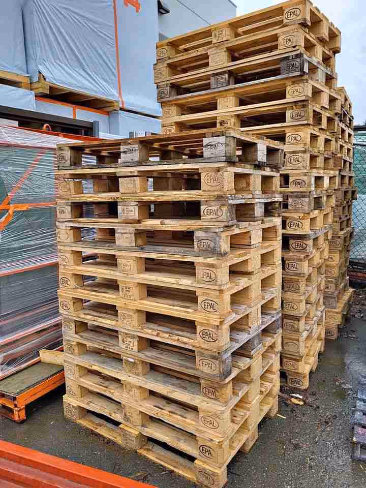 Derry, New Hampshire - Grade B Standard Wood Pallets