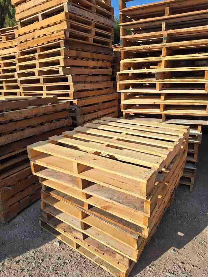 Las Cruces, New Mexico - Pallet Cores for Recycling