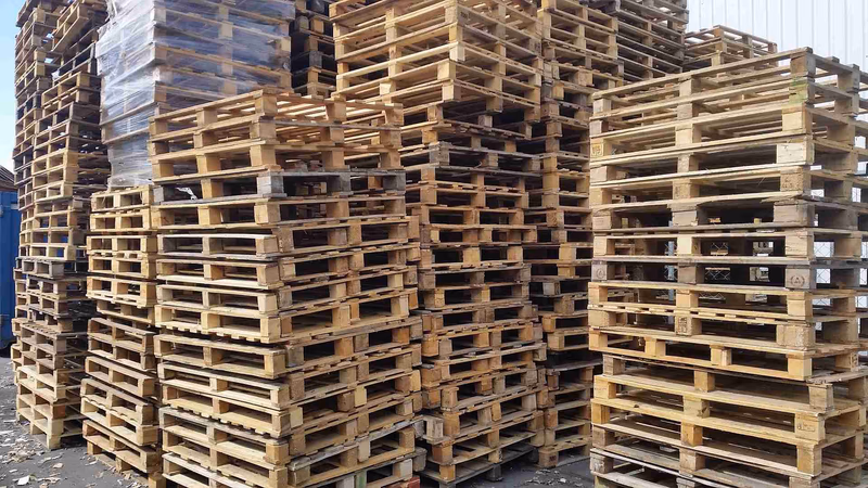 New York City, New York - Grade C Economy Wood Pallets