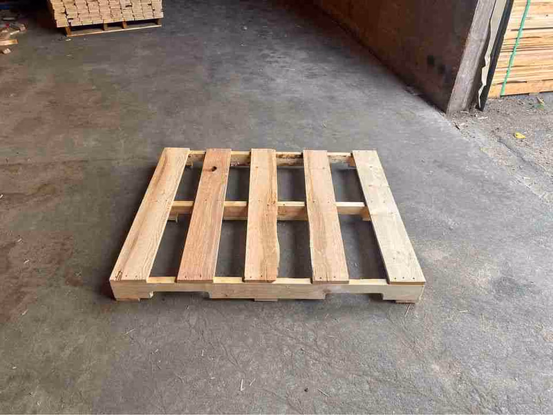 Fayetteville, North Carolina - Grade A Premium 48x40 Wood Pallets