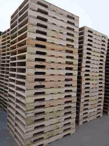 Bismarck, North Dakota - Grade A Premium 48x40 Wood Pallets
