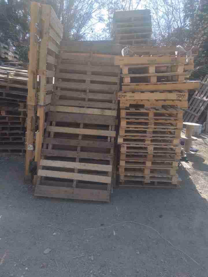 Cleveland, Ohio - Grade B Standard Wood Pallets