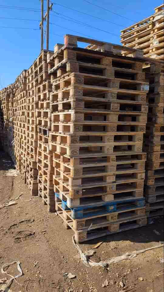 Columbus, Ohio - Grade A Premium 48x40 Wood Pallets
