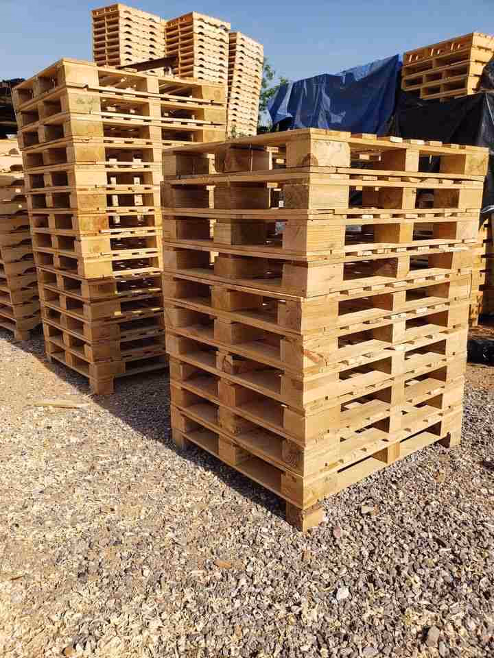 Eugene, Oregon - Grade A Premium 48x40 Wood Pallets
