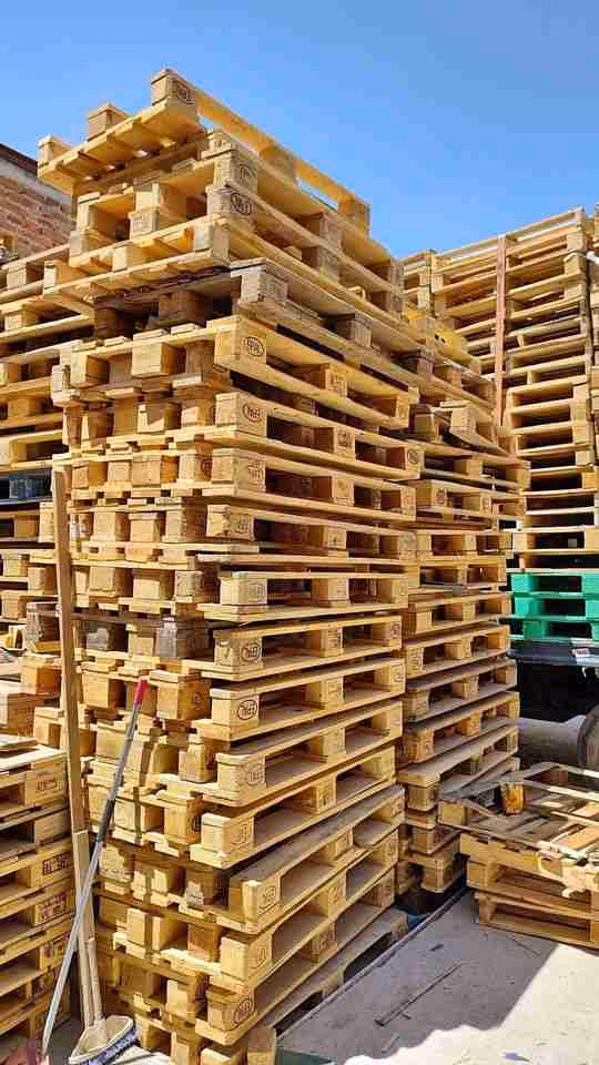 Eugene, Oregon - Grade B Standard Wood Pallets
