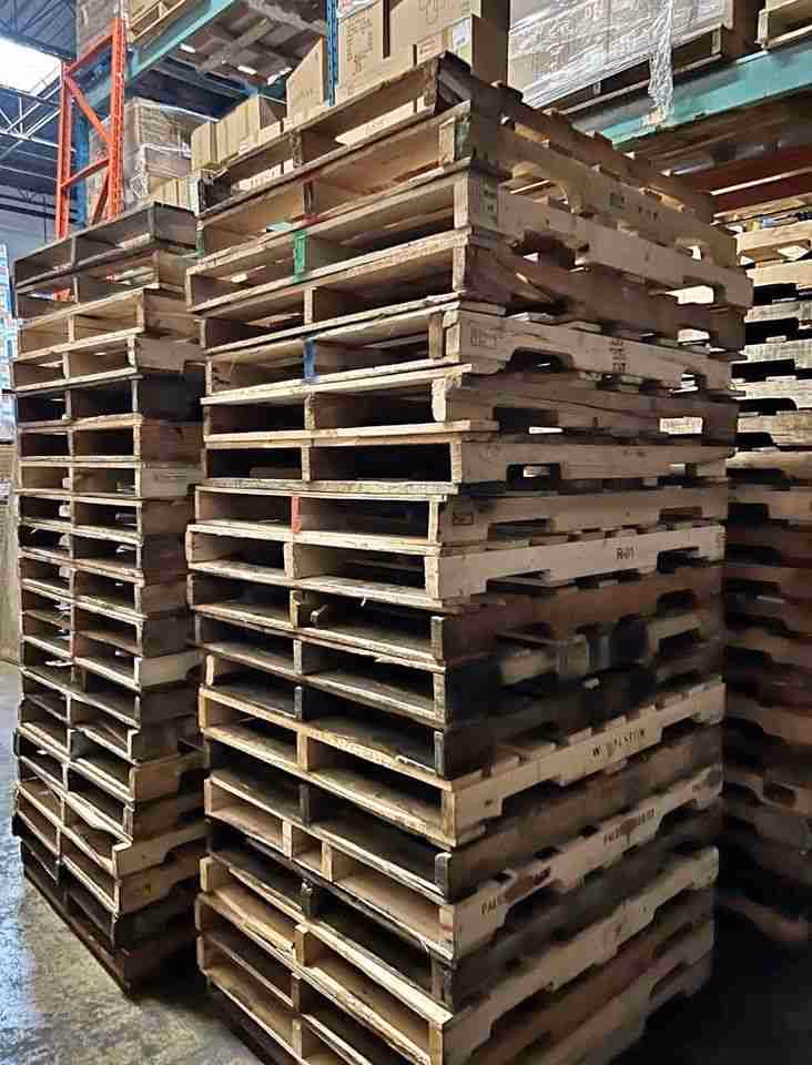 Scranton, Pennsylvania - Grade A Premium 48x40 Wood Pallets