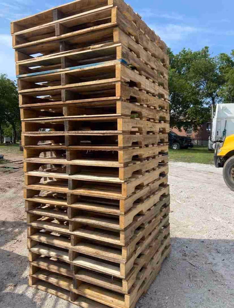 Cranston, Rhode Island - Grade A Premium 48x40 Wood Pallets