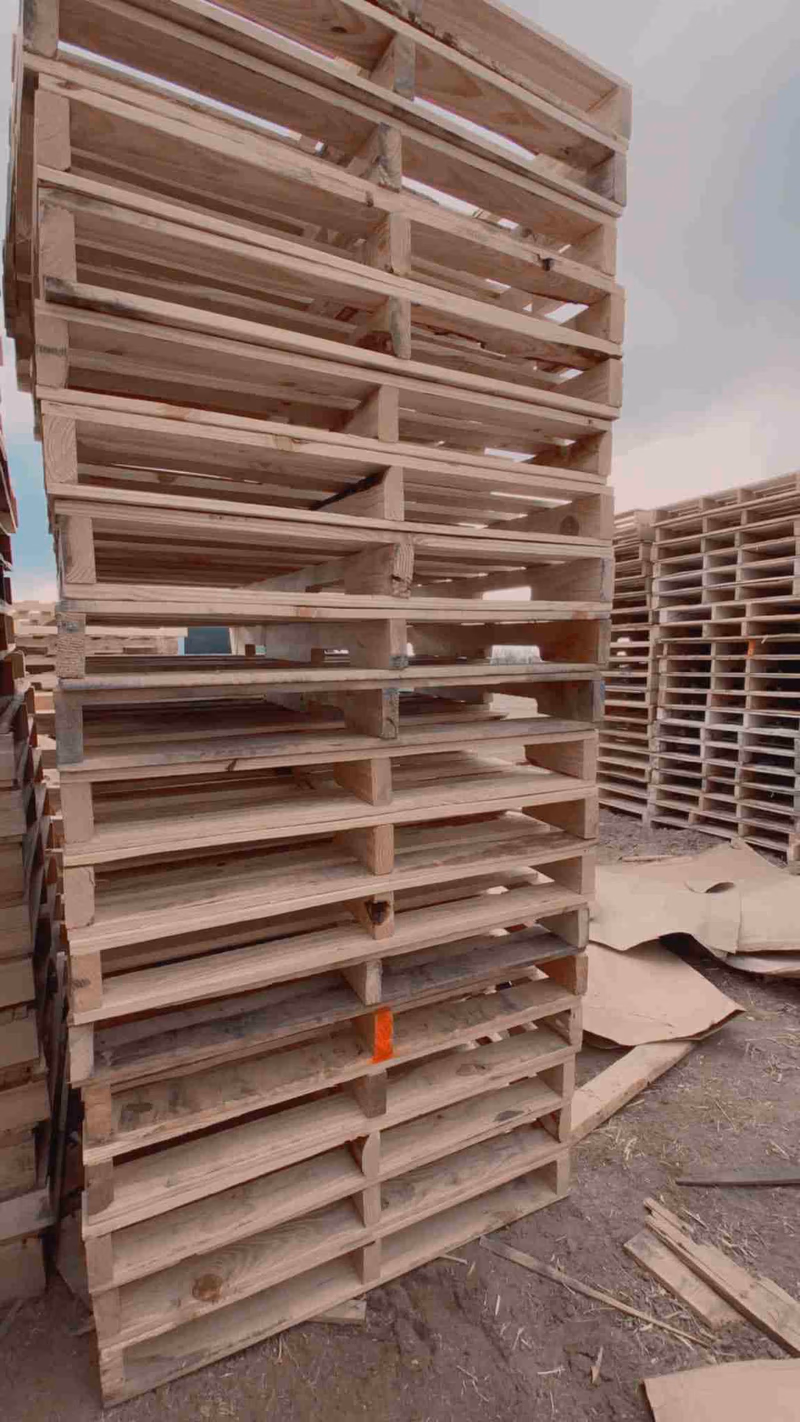 El Paso, Texas - Grade C Economy Wood Pallets
