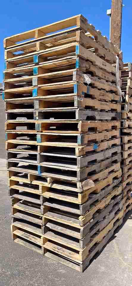 Fort Worth, Texas - Grade A Premium 48x40 Wood Pallets