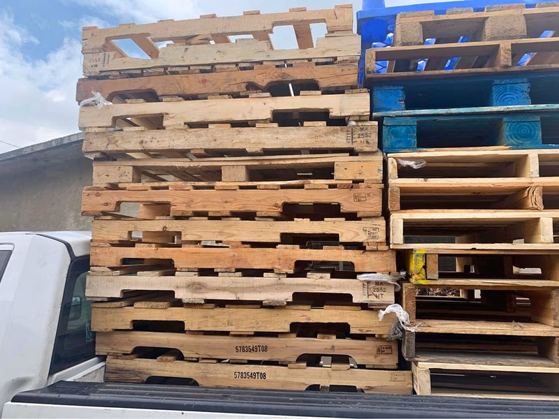 Lubbock, Texas - Grade B Standard Wood Pallets