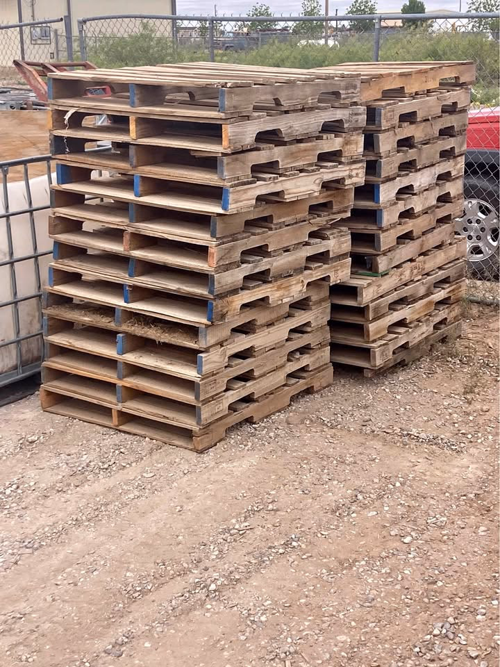 San Antonio, Texas - Grade C Economy Wood Pallets