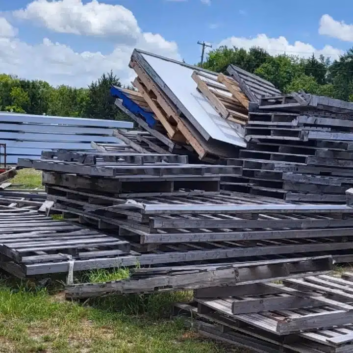 Palmdale, California - Pallet Cores for Recycling