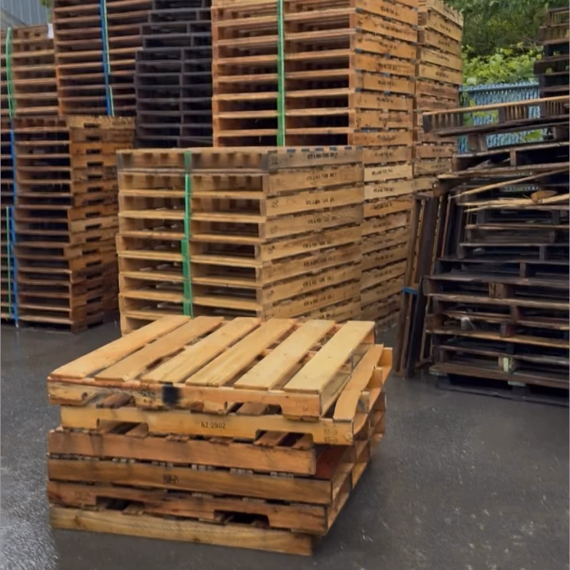 Madison, Wisconsin - Grade A Premium 48x40 Wood Pallets