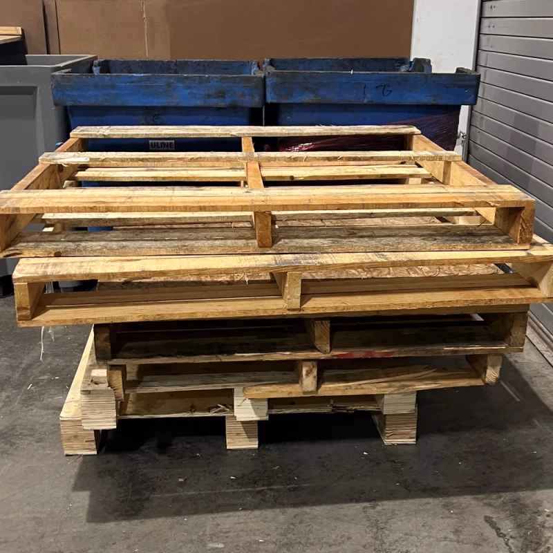 Milwaukee, Wisconsin - Grade B Standard Wood Pallets