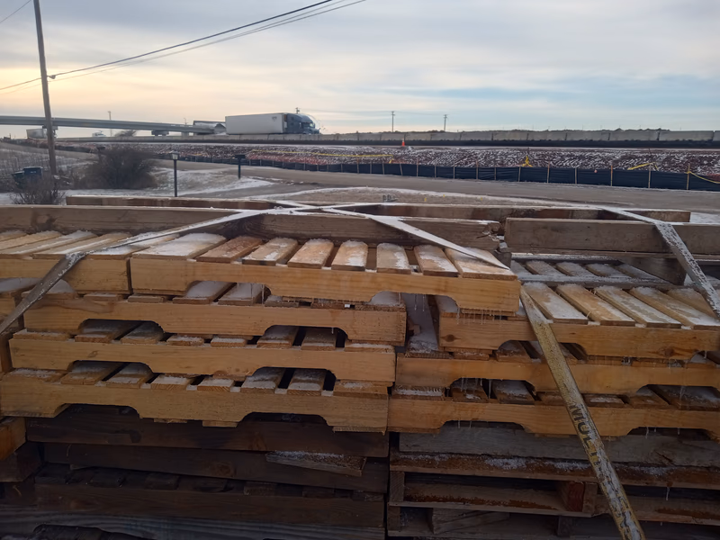 Lewisville, Texas - Grade C Economy Wood Pallets