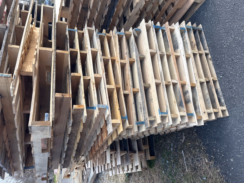 Peoria, Arizona - Grade A Premium 48x40 Wood Pallets