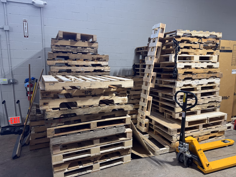 Chula Vista, California - Grade A Premium 48x40 Wood Pallets