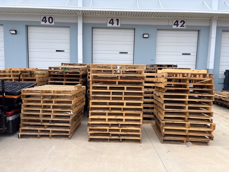 San Bernardino, California - Grade A Premium 48x40 Wood Pallets