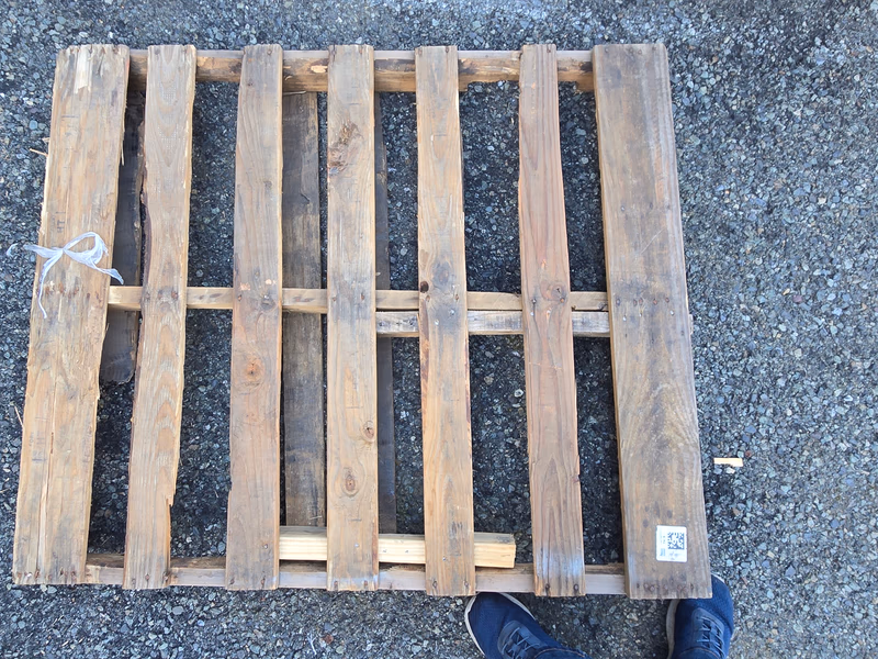 Fontana, California - Grade B Standard Wood Pallets