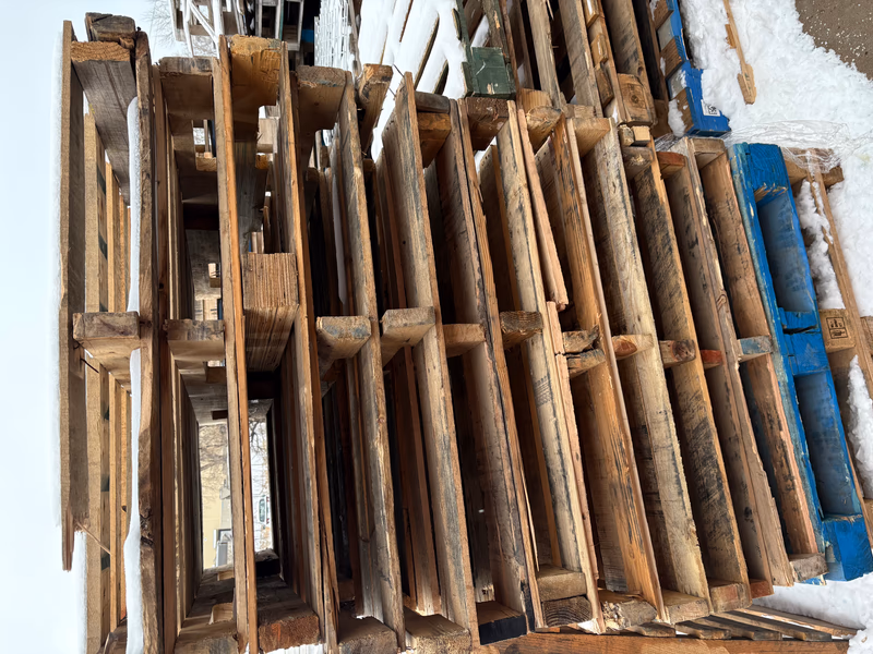 Moreno Valley, California - Pallet Cores for Recycling